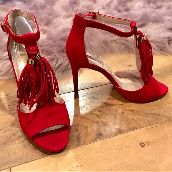 LOUISE ET CIE WOMEN'S TAGE TASSEL SANDAL - Picture 2 of 8